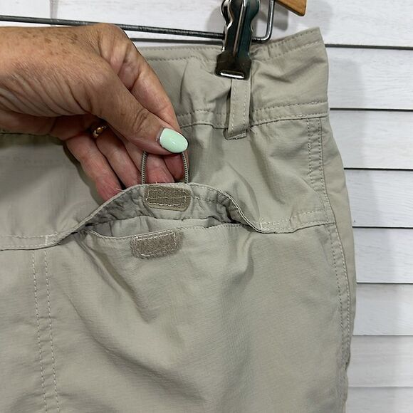 Columbia PFG Capri Pants Size 10 Beige Palm Peak Inseam 21 in - Picture 11 of 15